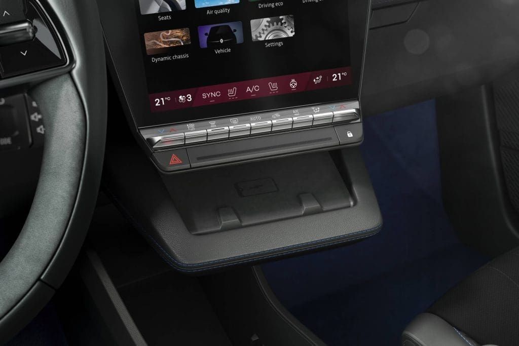 wnętrze renault megane e-tech