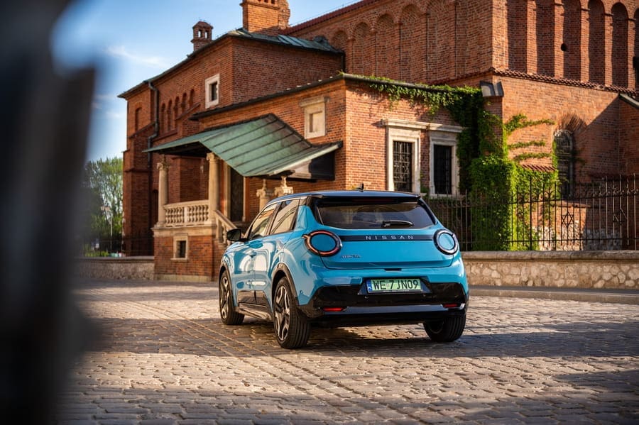 elektryczny Nissan Mirca
